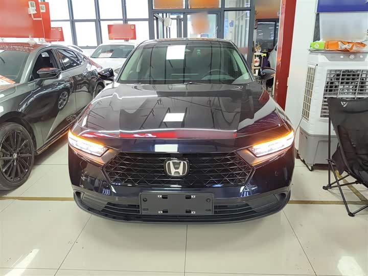 Фото 3 - Honda Accord