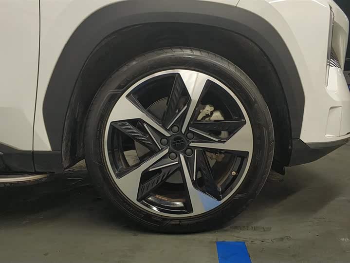 Фото 6 - Geely Galaxy L7