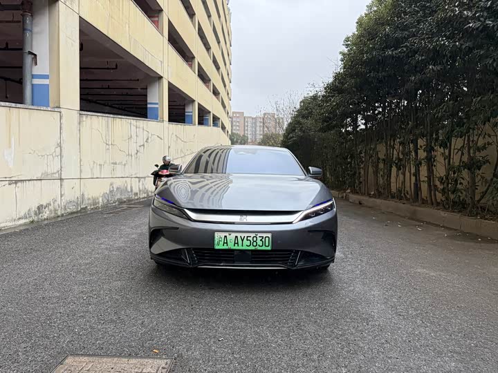 Фото 2 - BYD Han