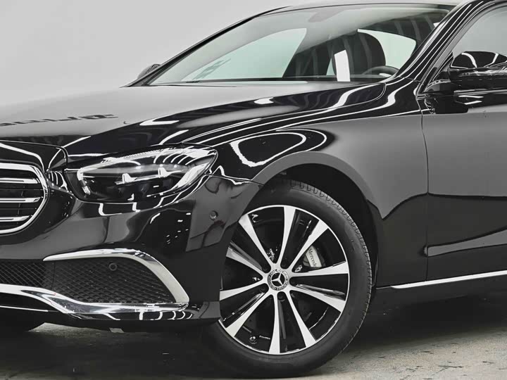 Фото 2 - Mercedes-Benz E-Class Hybrid