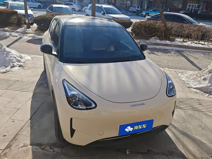 Фото 2 - Geely Galaxy Geome