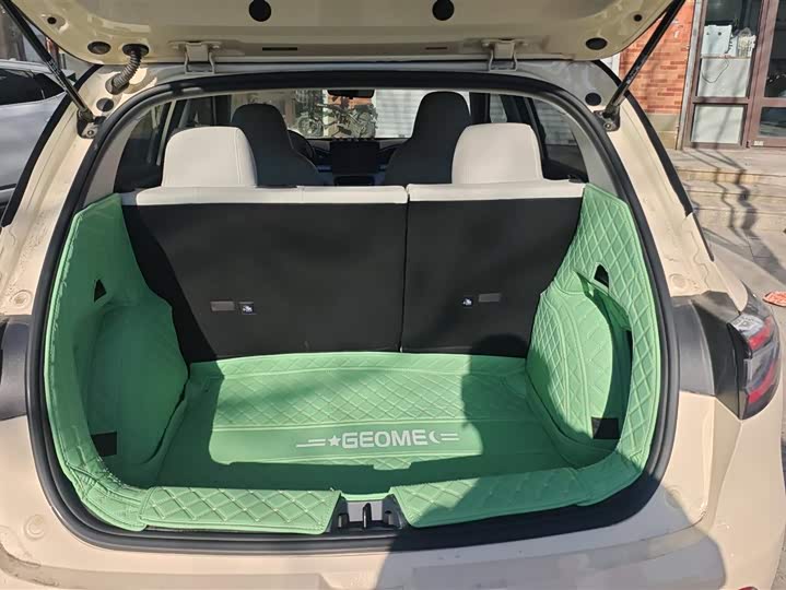 Фото 4 - Geely Galaxy Geome