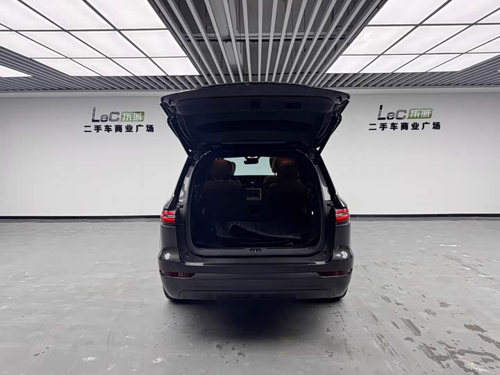 Фото 8 - LiXiang One