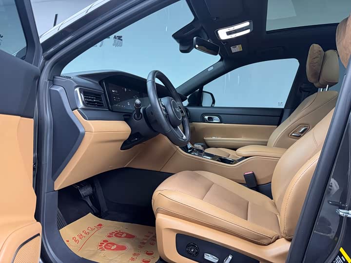 Фото 9 - LiXiang One