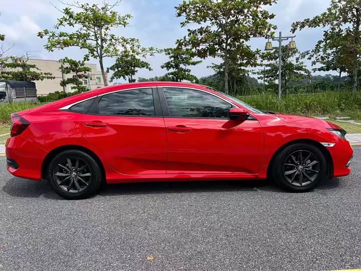 Фото 6 - Honda Civic