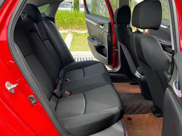 Фото 9 - Honda Civic