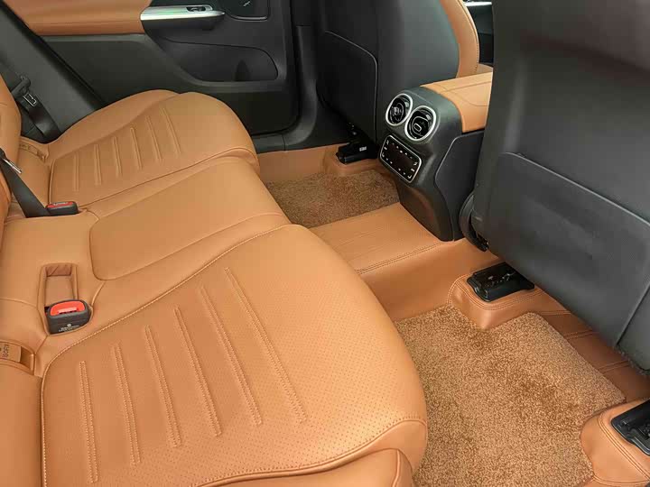 Фото 8 - Mercedes-Benz GLC-Class