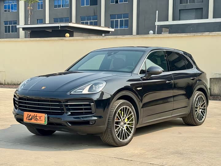 Фото 1 - Porsche Cayenne Hybrid