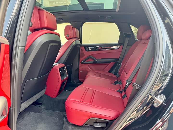 Фото 5 - Porsche Cayenne Hybrid