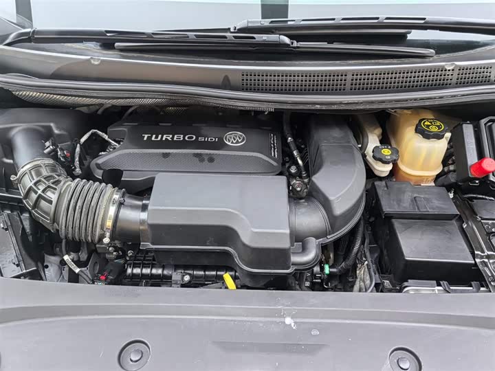 Фото 6 - Buick GL8 ES