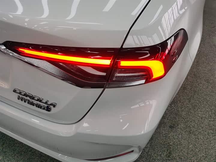 Фото 8 - Toyota Corolla