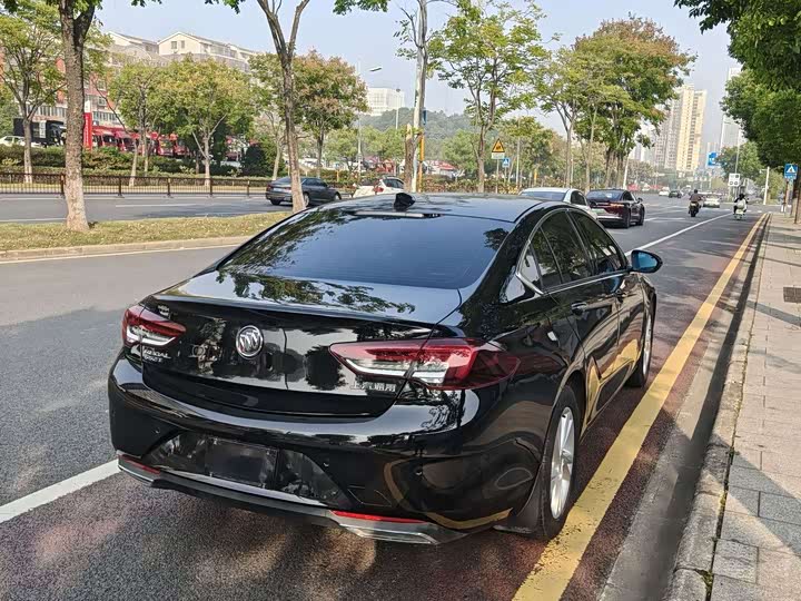 Фото 4 - Buick Regal