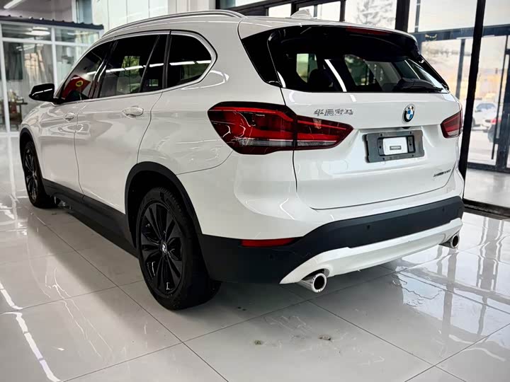 Фото 4 - BMW X1