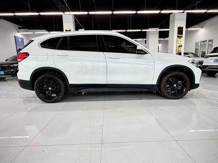 Фото 7 - BMW X1