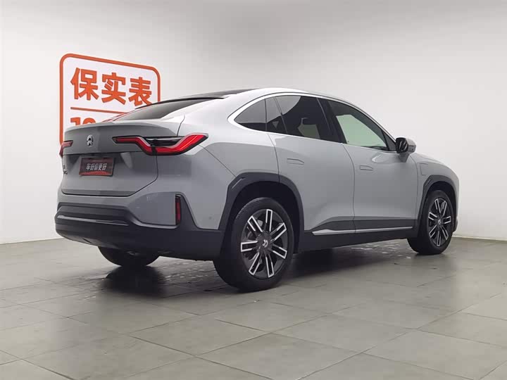 Фото 2 - Nio EC6