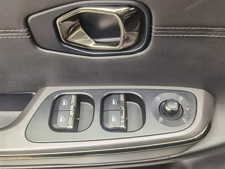 Фото 9 - Nio EC6