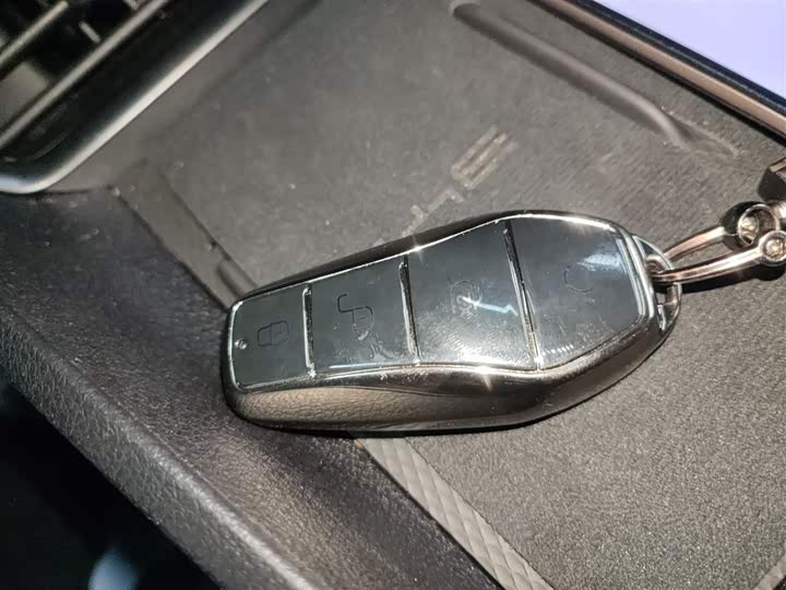 Фото 8 - BYD Seal 05 DM-i Hybrid