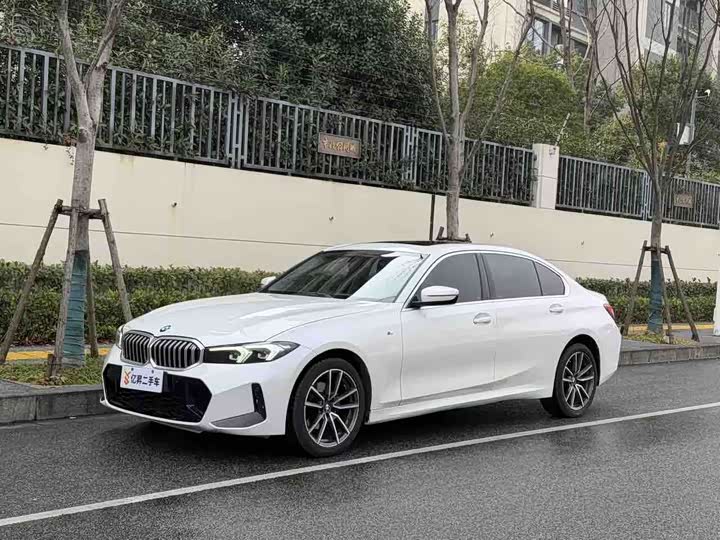 Фото 1 - BMW 3 Series