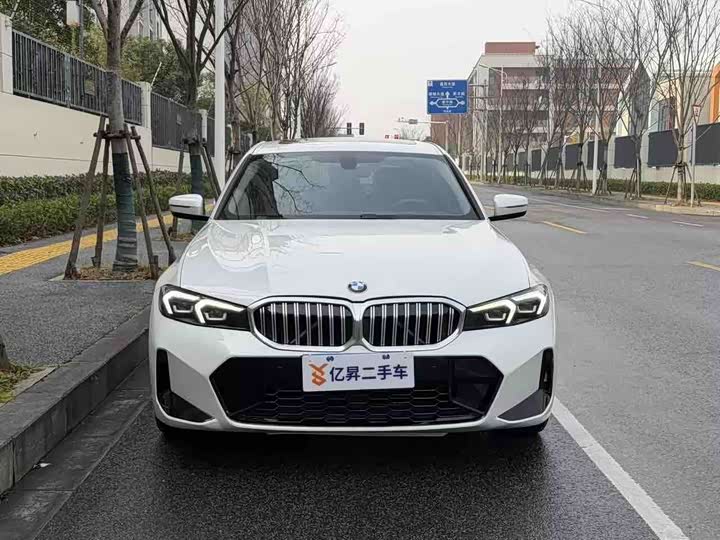 Фото 2 - BMW 3 Series