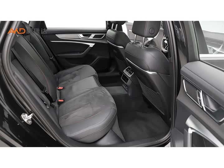 Фото 8 - Audi A6L