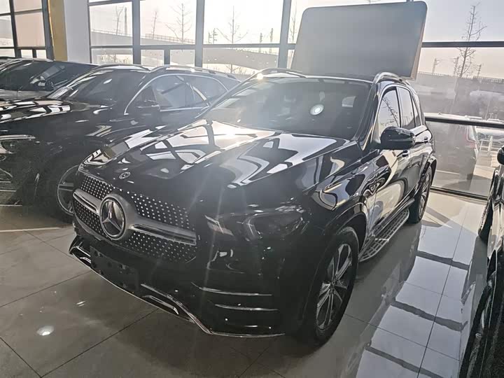 Фото 1 - Mercedes-Benz GLE-Class