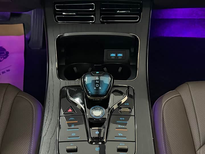 Фото 5 - BYD Han