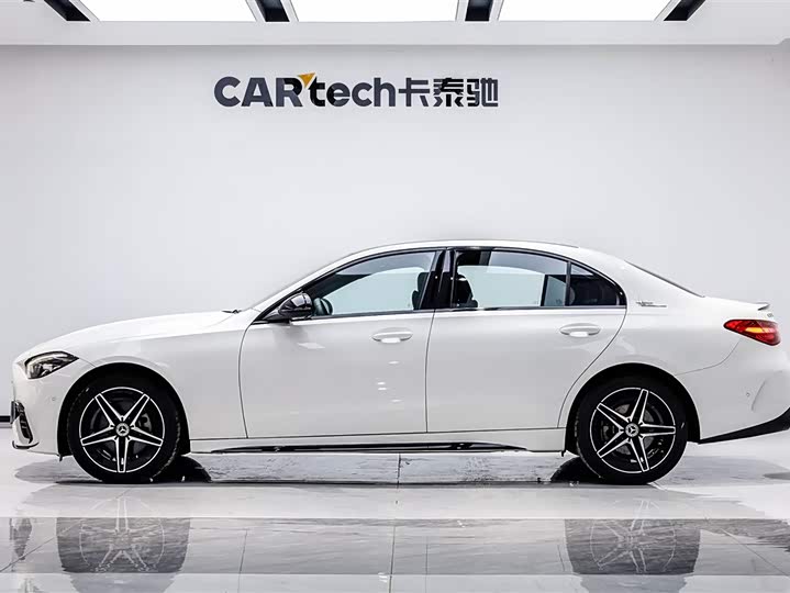 Фото 3 - Mercedes-Benz C-Class