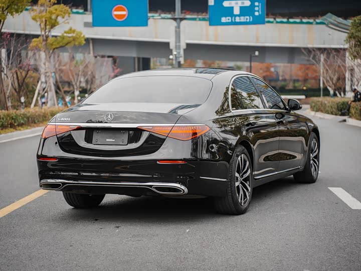 Фото 9 - Mercedes-Benz S-Class