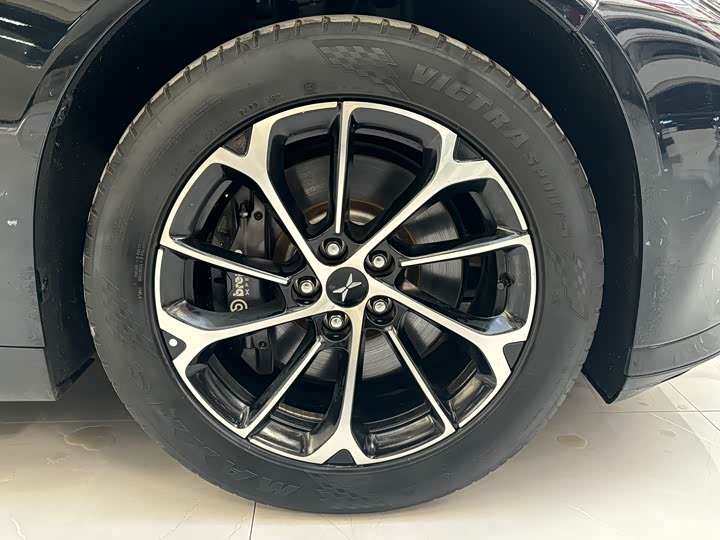 Фото 5 - XPeng P7