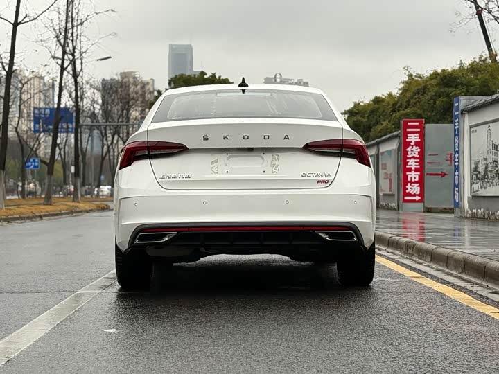 Фото 5 - Skoda Octavia Pro