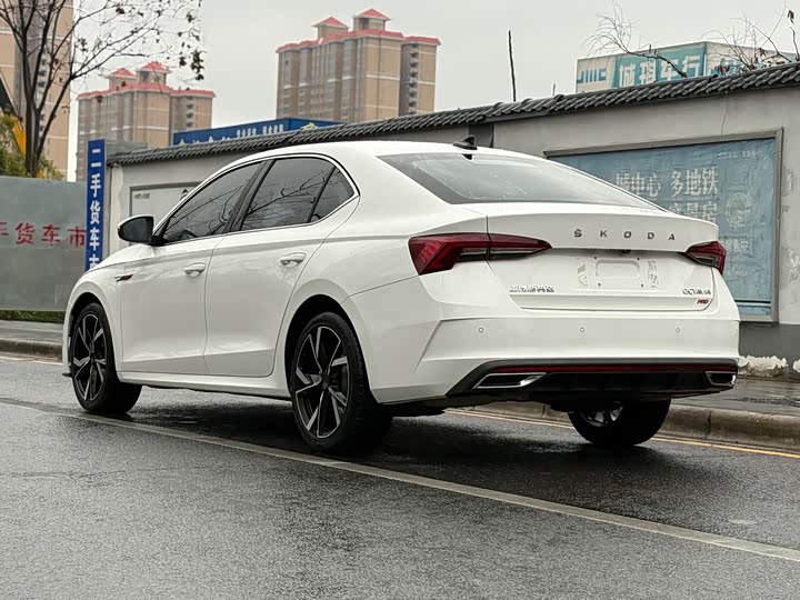 Фото 6 - Skoda Octavia Pro