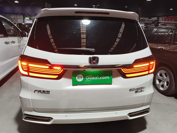 Фото 6 - Honda Odyssey