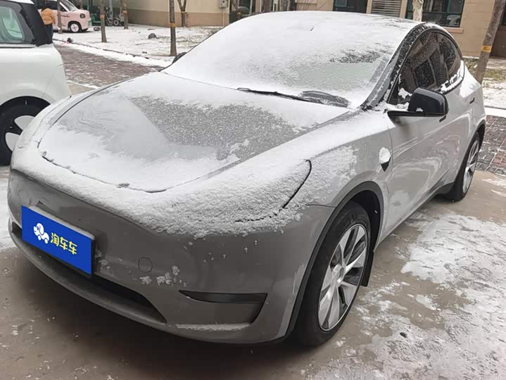 Фото 1 - Tesla Model Y