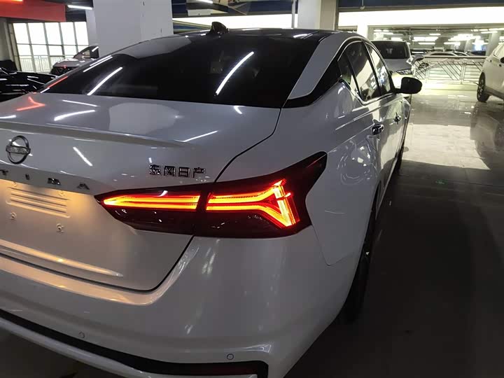 Фото 8 - Nissan Teana