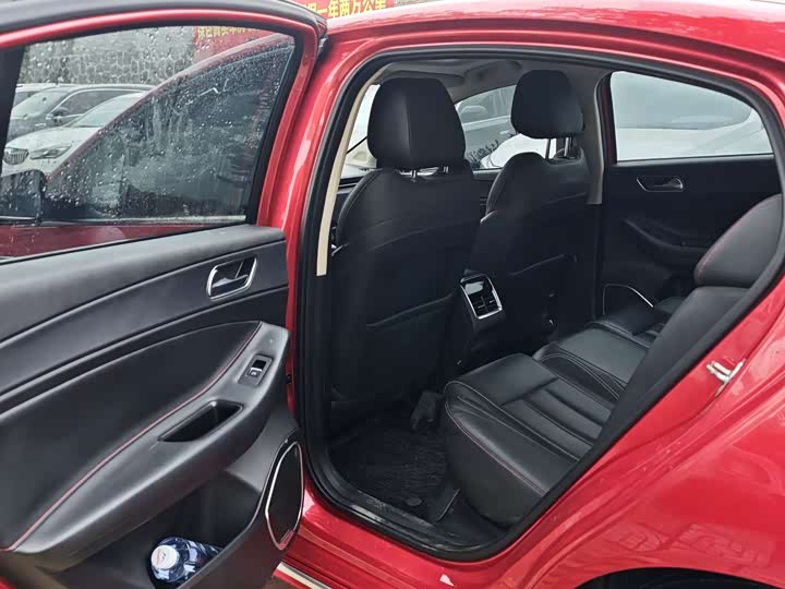 Фото 5 - Chery Omoda S5 (Arrizo 5 Plus)