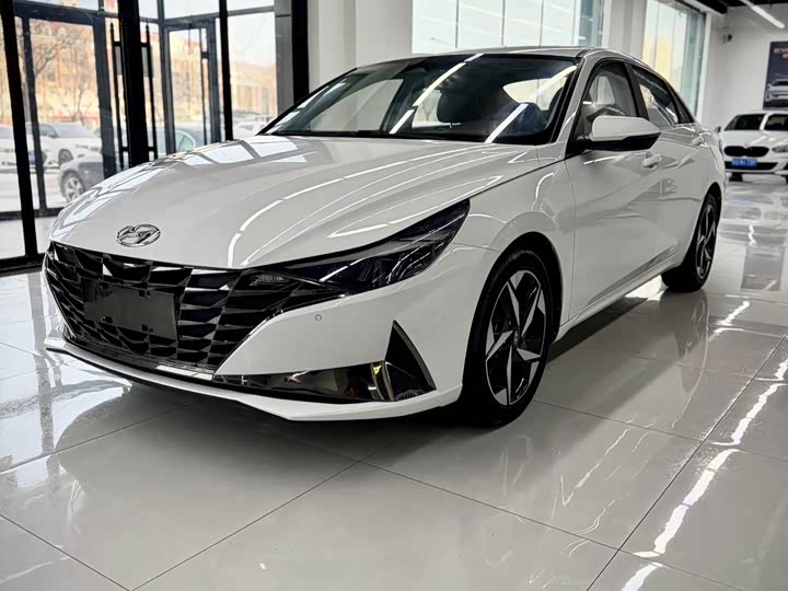 Фото 1 - Hyundai Elantra N line