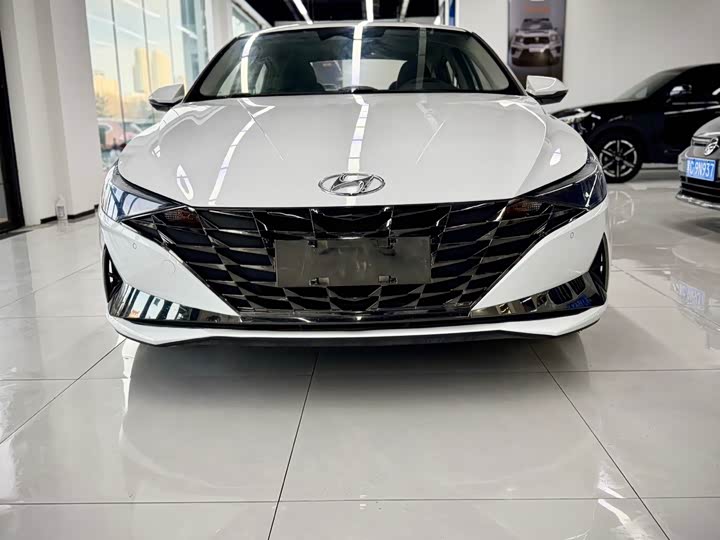 Фото 2 - Hyundai Elantra N line