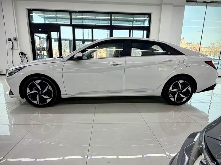 Фото 3 - Hyundai Elantra N line