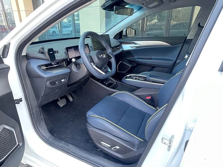 Фото 9 - Geely Geometry G6