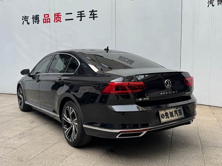 Фото 7 - Volkswagen Magotan