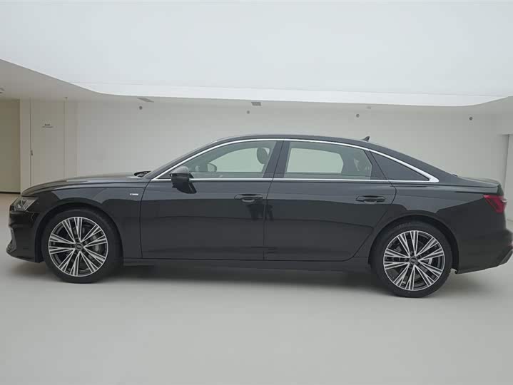 Фото 3 - Audi A6L