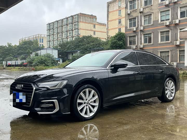Фото 1 - Audi A6L