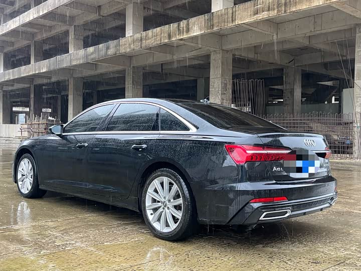 Фото 6 - Audi A6L