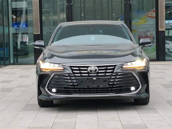 Фото 3 - Toyota Avalon
