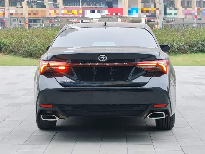 Фото 6 - Toyota Avalon