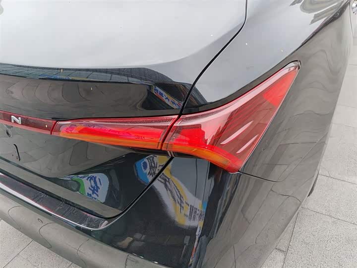 Фото 8 - Toyota Avalon