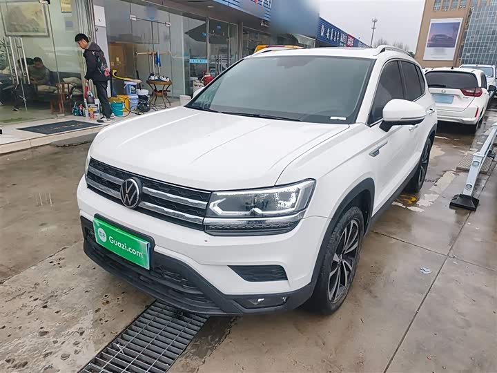 Фото 2 - Volkswagen Tharu