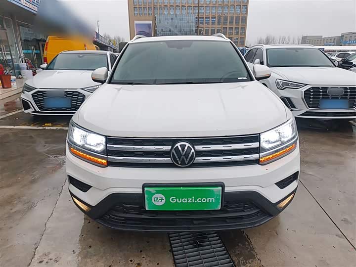 Фото 3 - Volkswagen Tharu