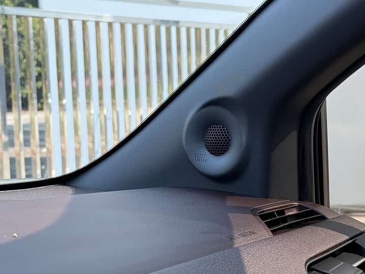 Фото 9 - Toyota Sienna