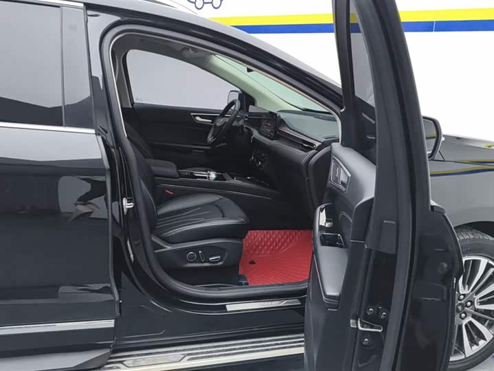 Фото 8 - Ford Edge